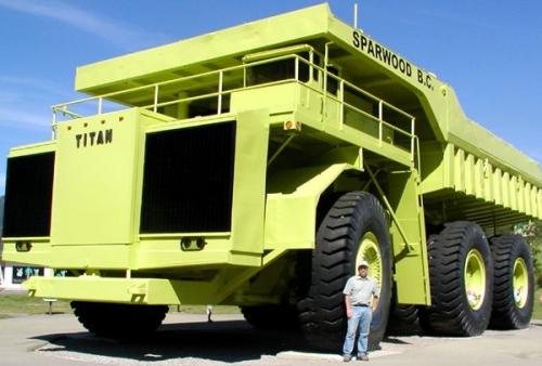 大型矿车